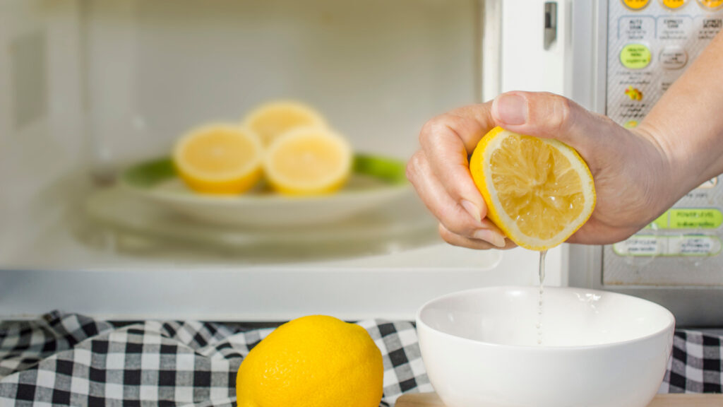 Fast and Easy Oven Cleaning Hack with Lemon